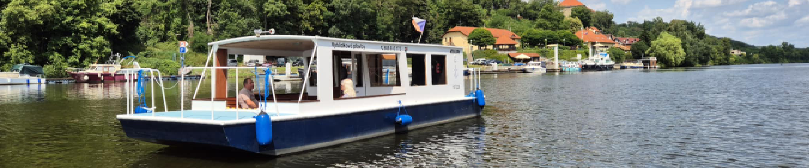 Vyhlídkové plavby Marina Vltava